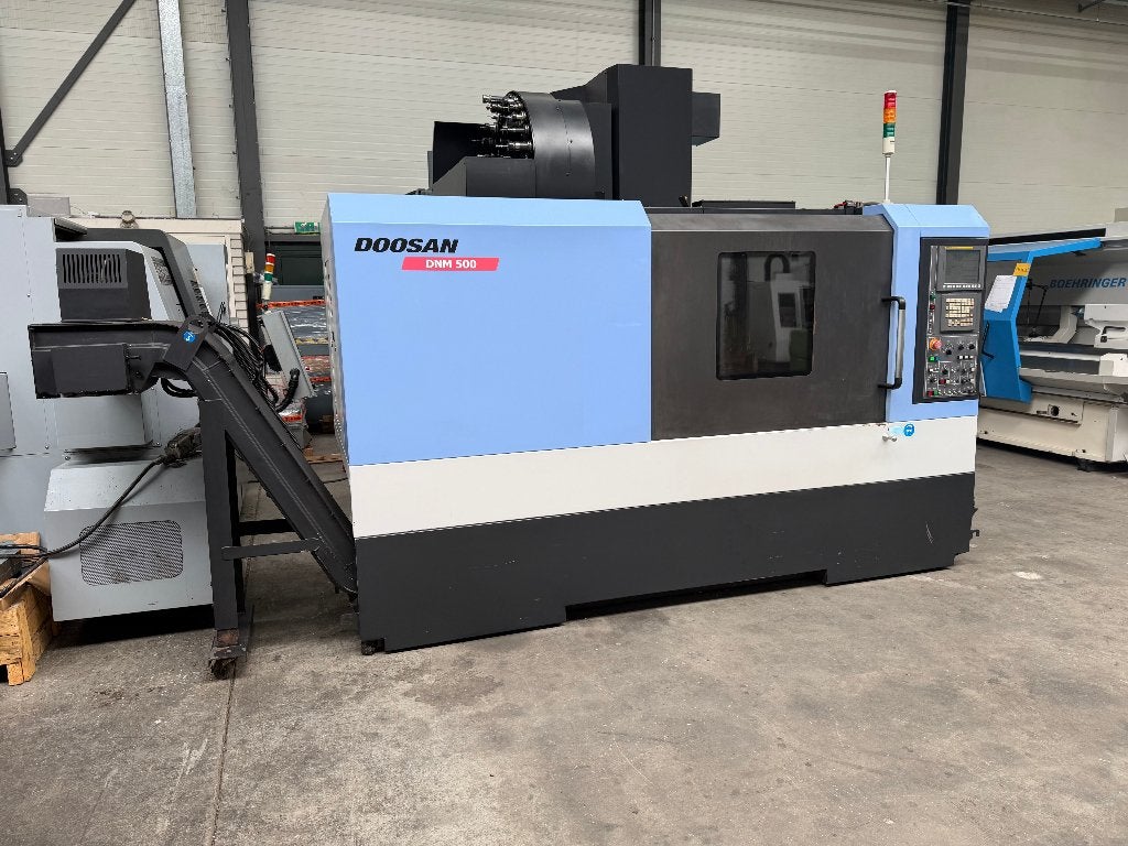 Bewerkingscentrum DOOSAN DNM 500, Gebruikt, 1000 mm of meer, Ophalen of Verzenden, Freesbank