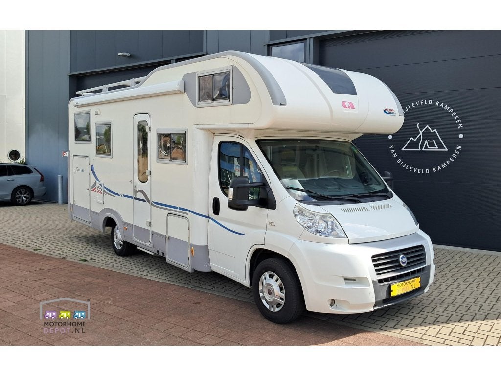 Adria Coral A 660 SP Ruime gezinscamper, Caravans en Kamperen, Campers, Standaard zit, Alkoof, Fiat, Afzuigkap