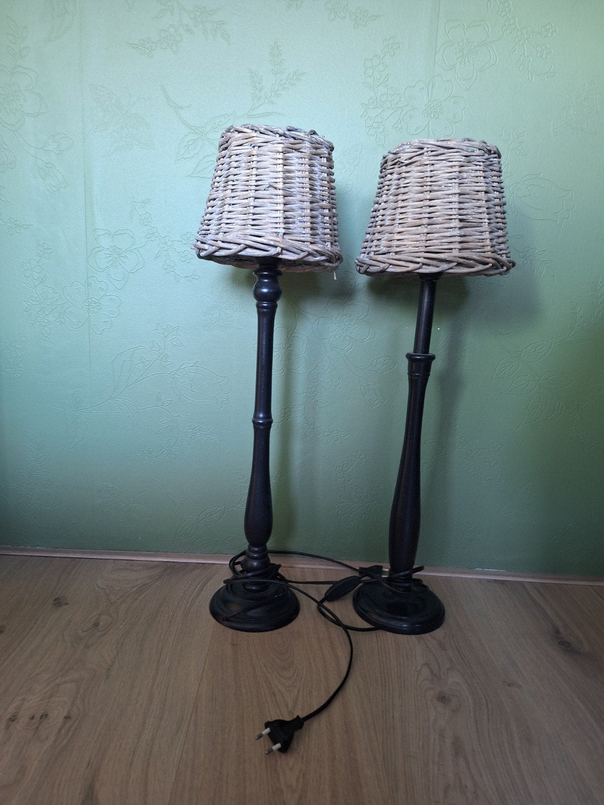 Set van 2 staande lampen met rieten kap, Ophalen, Gebruikt, 100 tot 150 cm, Landelijk, Rustiek