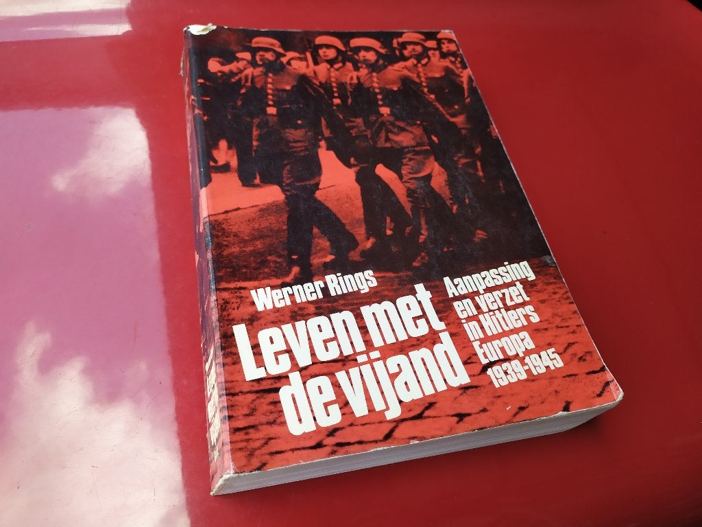 Leven met de vijand - Aanpassing en verzet in Hitlers..., Ophalen of Verzenden, Tweede Wereldoorlog, Gelezen, Algemeen