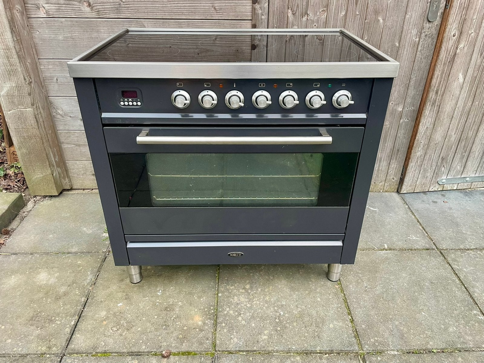 Boretti/ILVE inductie fornuis 90 cm - Ruime oven - antraciet, Witgoed en Apparatuur, Kookplaten, Ophalen of Verzenden, Zo goed als nieuw