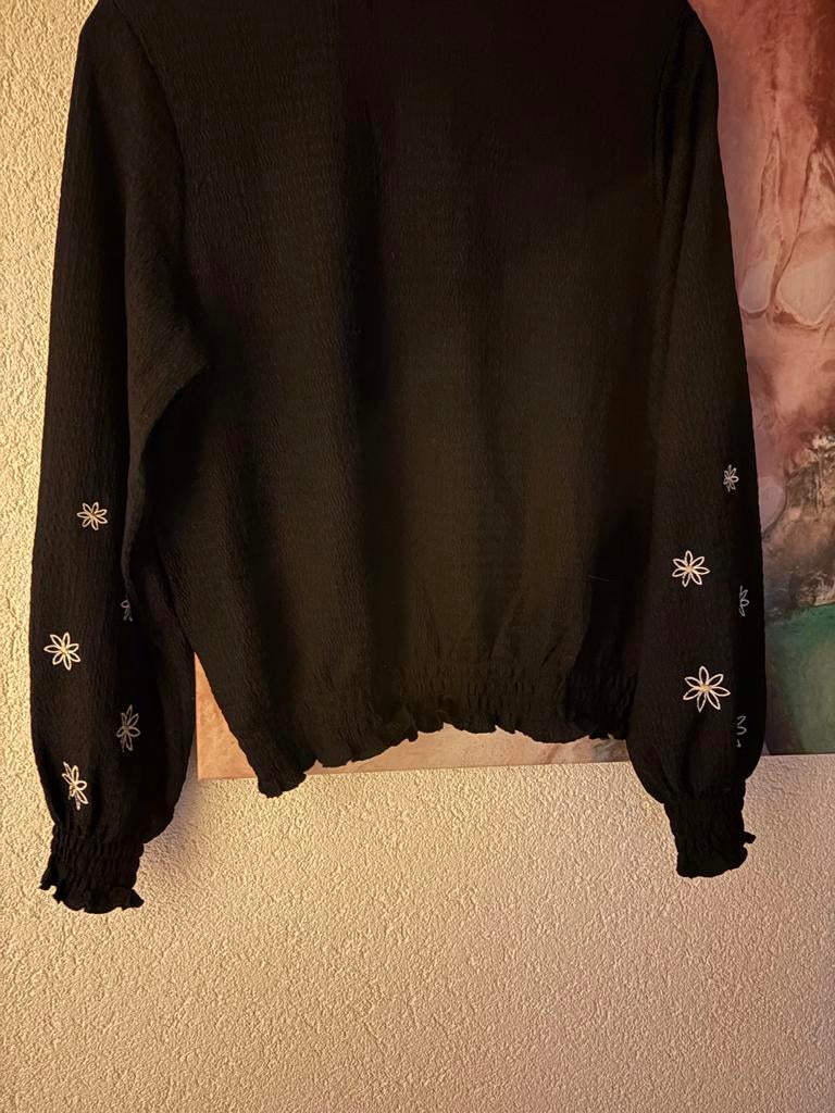 Zwarte blouse met borduursels van Citylife, maat M (38), Verzenden, Zo goed als nieuw, Maat 38/40 (M), Zwart