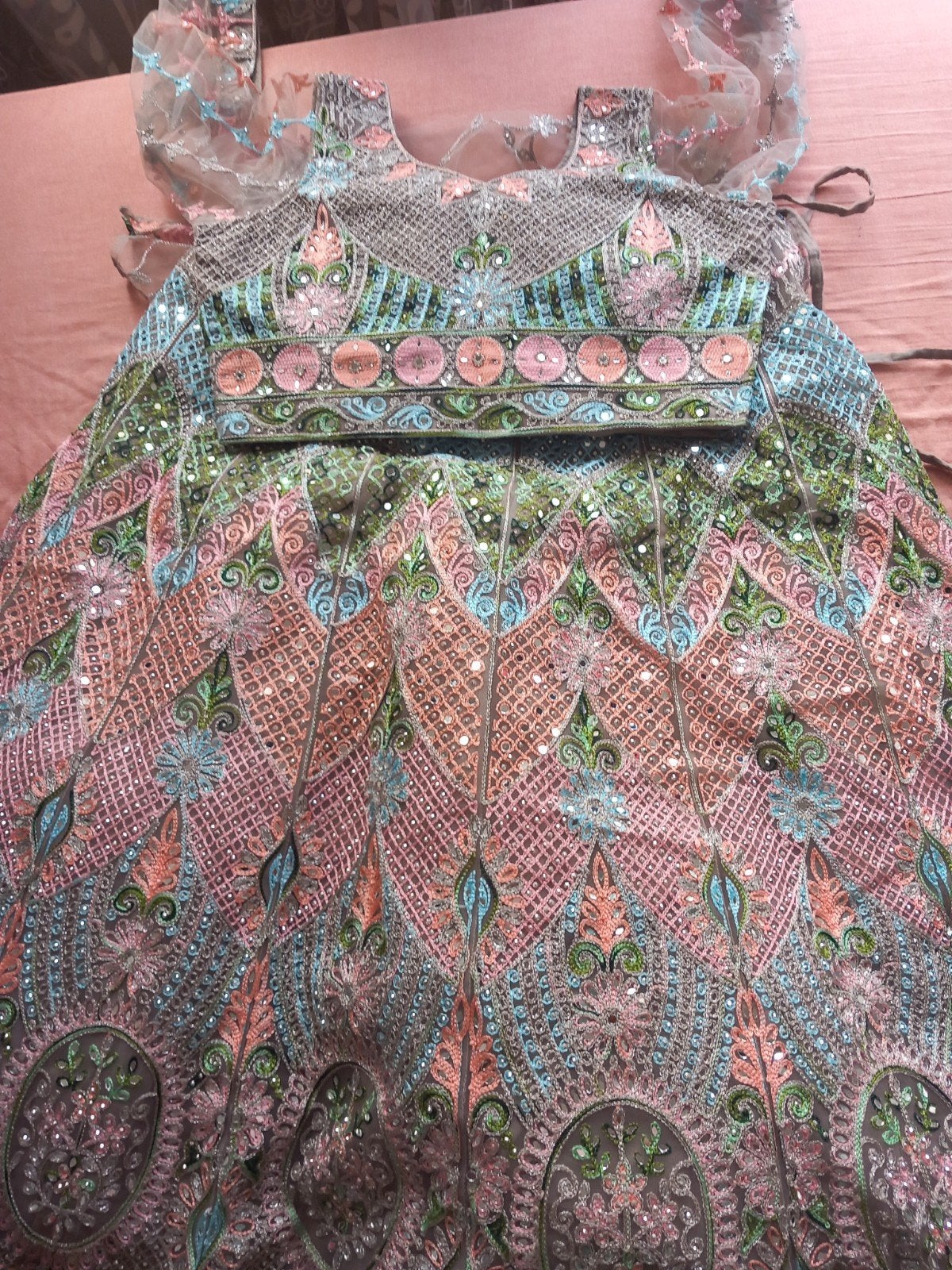 Lehenga prachtige Indiase set sjaal, Kleding | Dames, Rokken, Beige, Maat 42/44 (L), Ophalen of Verzenden, Zo goed als nieuw