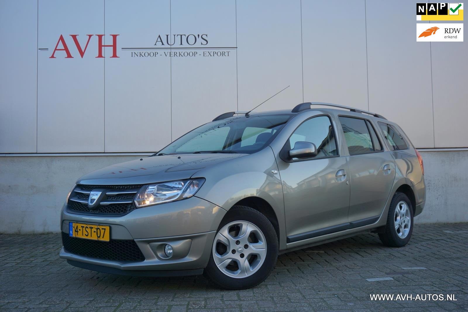 Dacia Logan MCV 0.9 TCe Prestige, Voorwielaandrijving, Stof, Bruin, Origineel Nederlands