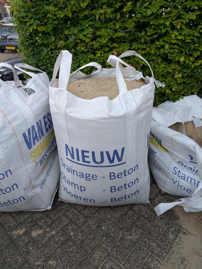 Gratis ophoogzand 1 kuub, Tuin en Terras, Zand, Ophalen, Ophoogzand