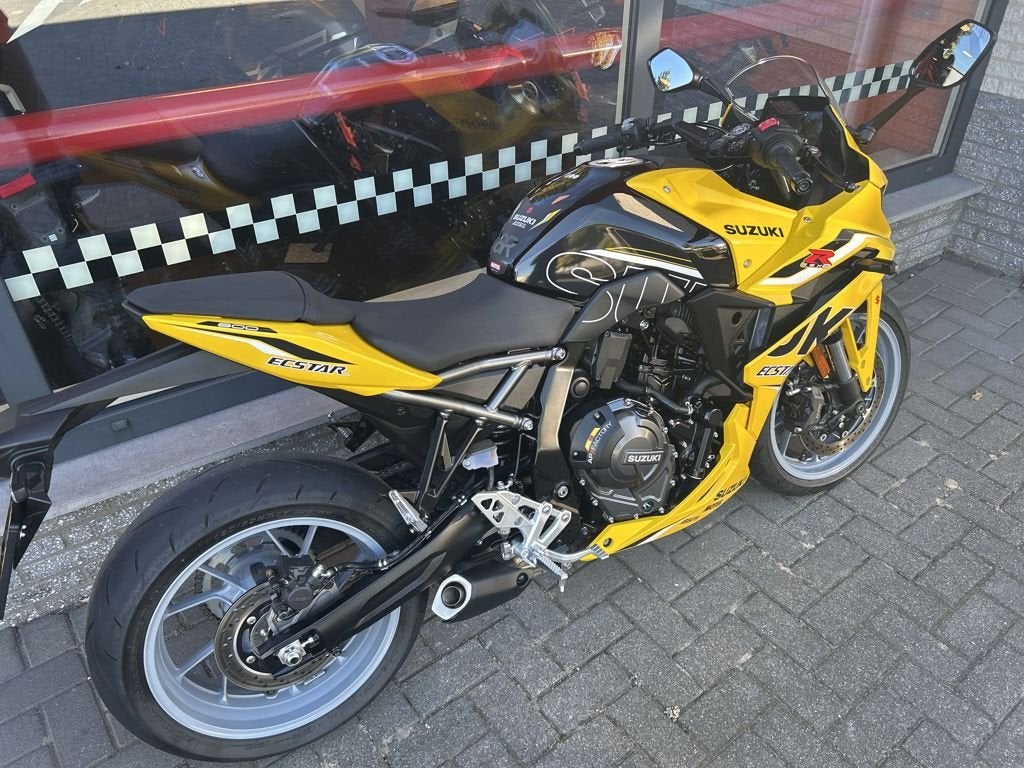 SUZUKI GSX-8R 2025, Sport, Gebruikt, Bedrijf
