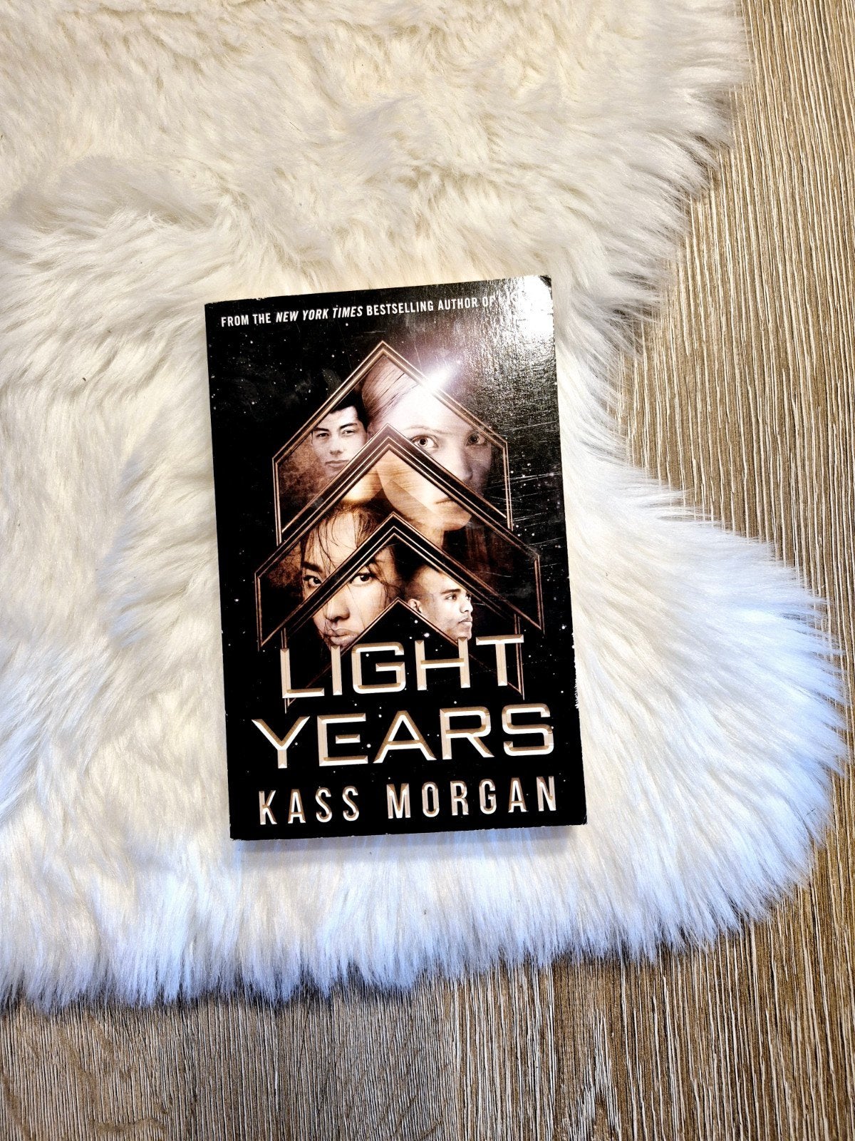 Light Years - Kass Morgan (Engels), Ophalen of Verzenden, Gelezen, Kass Morgan, Europa overig