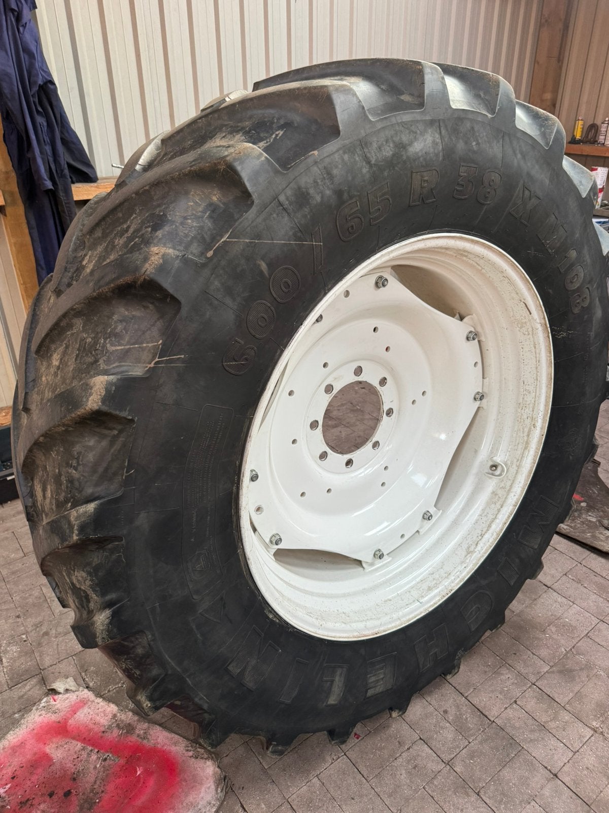 600 65 R38 Michelin XM108, Zakelijke goederen, Ophalen