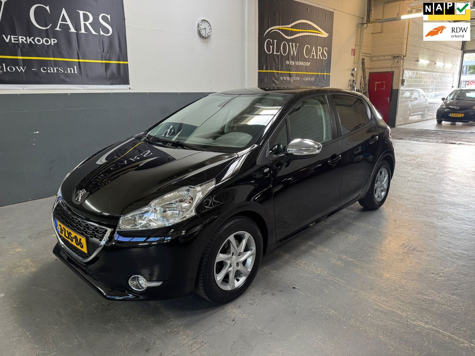 Peugeot 208 1.2 PureTech Style Pack |AIRCO|CRUISE|NAVI|NAP|, Auto's, Voorwielaandrijving, Stof, Gebruikt, 1199 cc