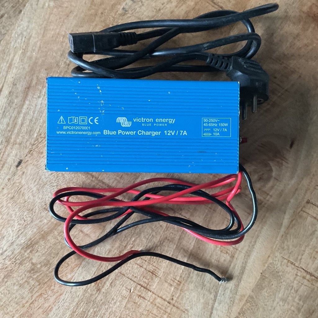 Victron Energy Acculader, Watersport en Boten, Ophalen of Verzenden, Gebruikt, Overige typen