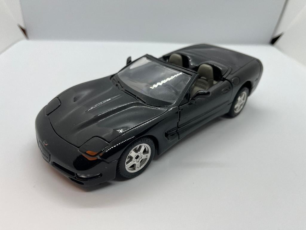 Bburago Chevrolet Corvette 1997 1/24, Hobby en Vrije tijd, Modelauto's | 1:24, Ophalen of Verzenden, Zo goed als nieuw, Auto, Bburago