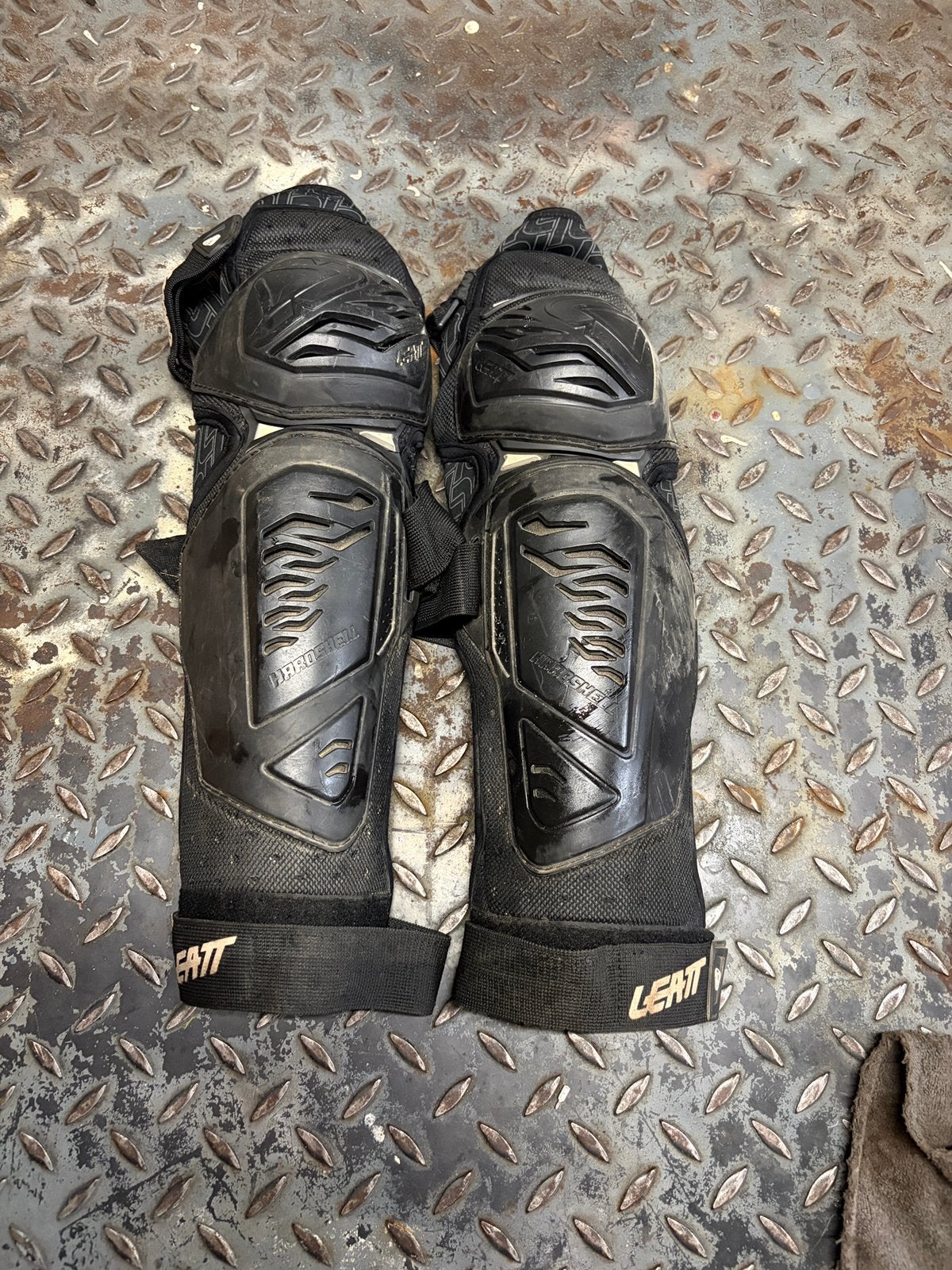 Leatt knee braces, Ophalen of Verzenden, Tweedehands, Motorcrosskleding