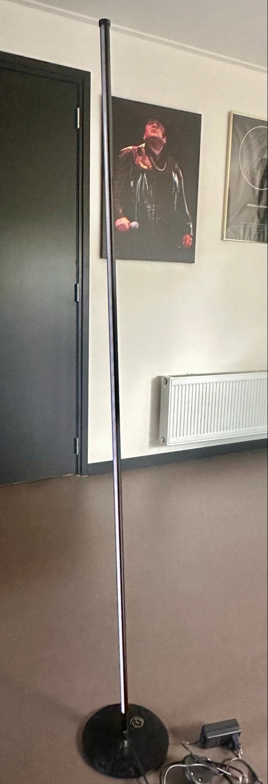 Lange LED strip vloerlamp met afstandsbediening, Huis en Inrichting, Ophalen, Gebruikt, Overige fittingen, Metaal