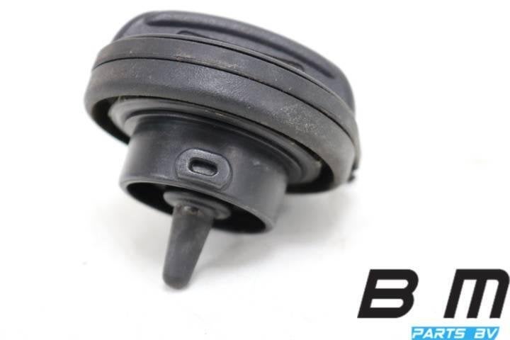 Tankdop Audi A5 8T Coupe 3C0201553F, Gebruikt