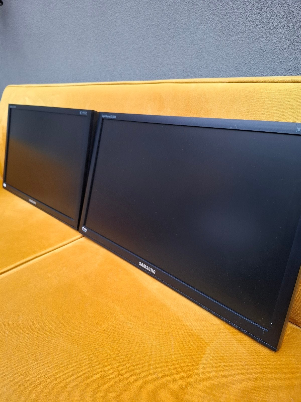 2x Samsung SyncMaster EX 2220. HDMI kabel inclusief, Full HD, Ophalen of Verzenden, TN, 60 Hz of minder