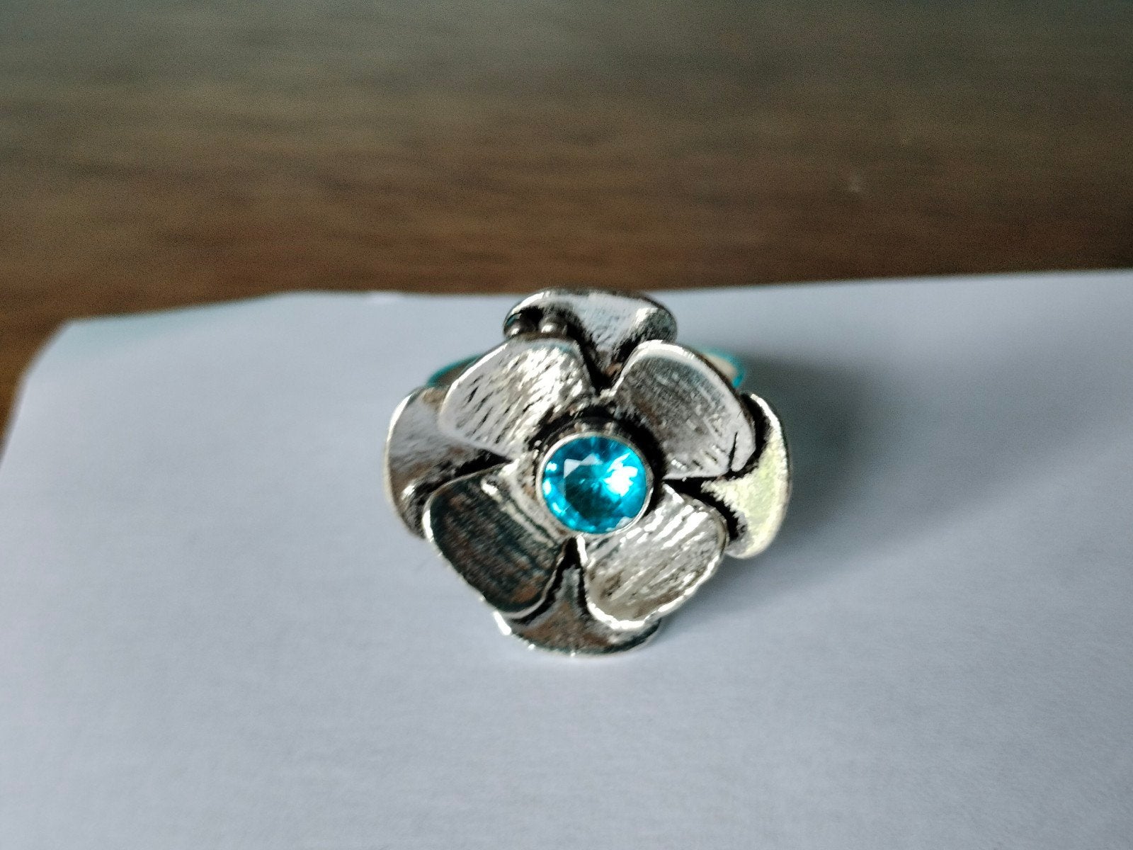 Zilveren ring met blauw topaas maat 20, Sieraden, Tassen en Uiterlijk, Ringen, 20 of groter, Nieuw, Met edelsteen, Dame