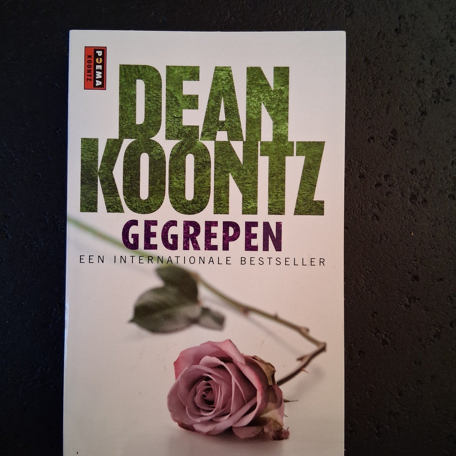 Gegrepen - Dean Koontz (Poema Pocket), Ophalen of Verzenden, Gelezen, Dean Koontz, Wereld overig