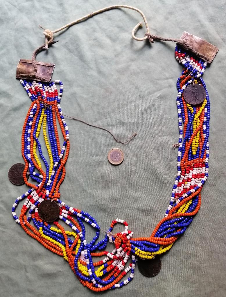 Naga of Bonda ketting Tribal Jewelry indonesian coins, Sieraden, Tassen en Uiterlijk, Antieke sieraden, Ophalen of Verzenden, Overige materialen