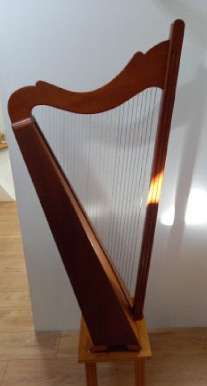 Ierse harp - 120cm hoog, Ophalen, Zo goed als nieuw