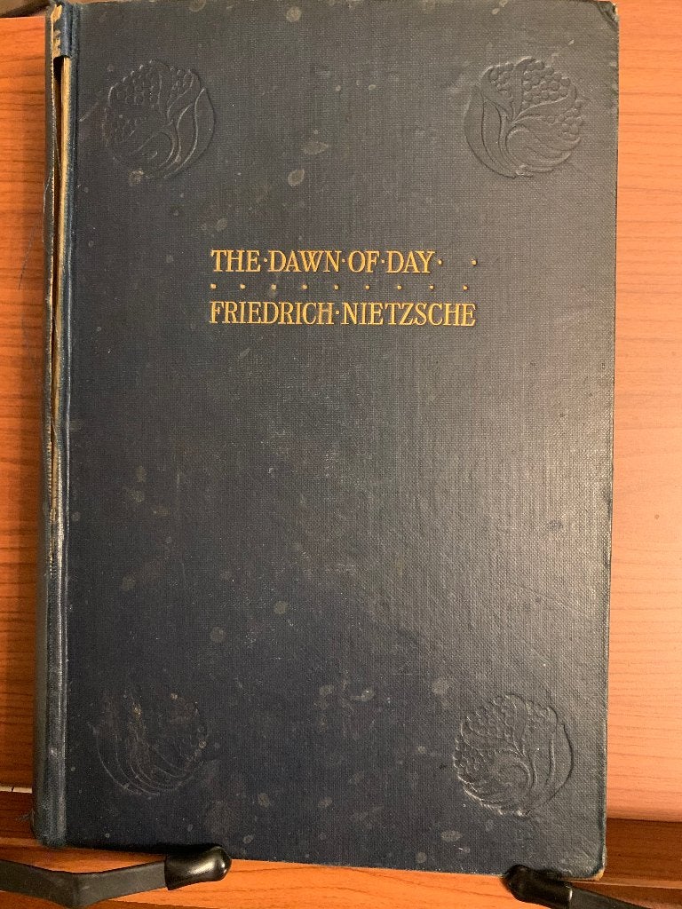F Nietzsche The Down Of Day 1910, Boeken, Ophalen of Verzenden, Gelezen, F. W. NIETZSCHE