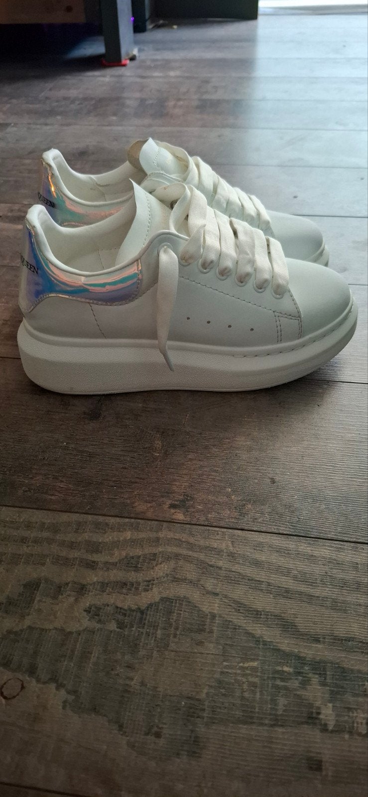 Witte Alexander McQueen sneakers, maat 35, Kleding | Dames, Ophalen, Wit, Zo goed als nieuw, Alexander McQueen
