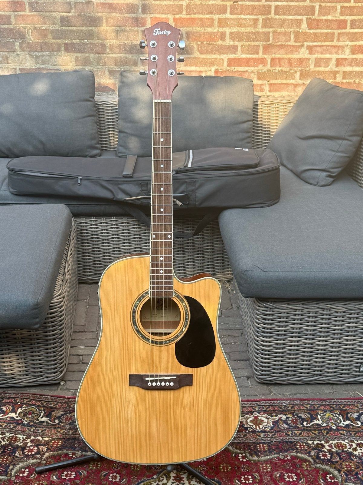 Fazley Elektro-akoestische gitaar met soft gig bag, Ophalen of Verzenden, Zo goed als nieuw, Western- of Steelstringgitaar, Met (piezo-)element