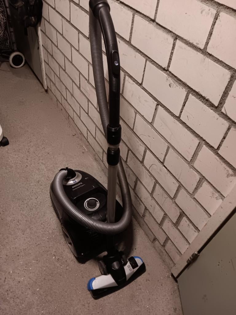Verschillende stofzuigers, Ophalen