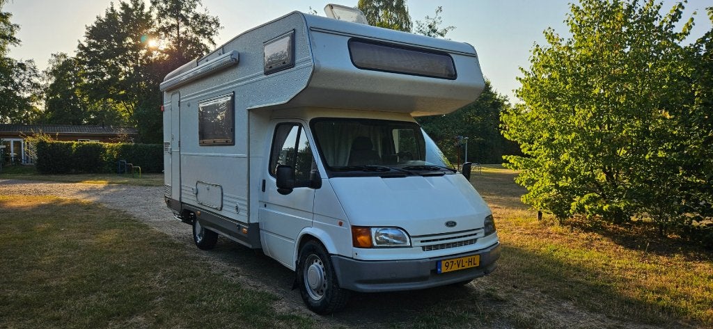 Caravans And Camping Leuke