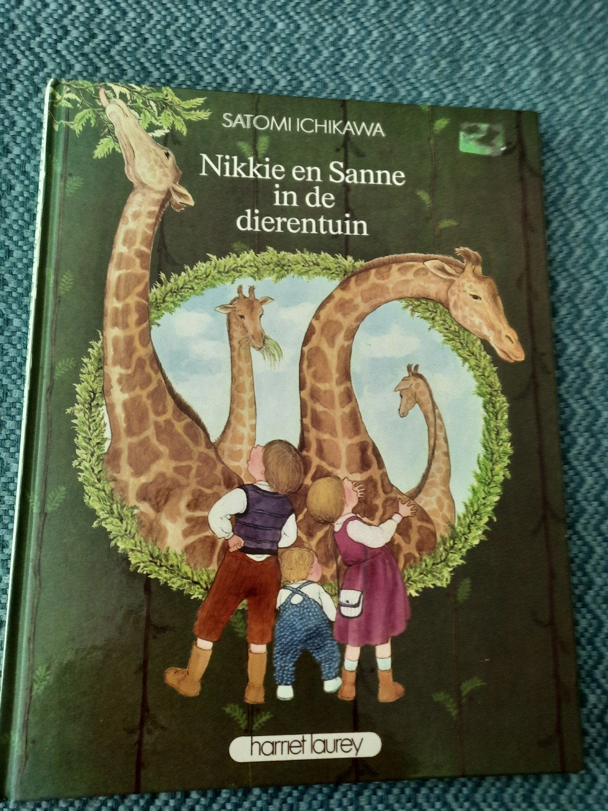 Nikkie en Sanne in de dierentuin - Hardcover, Jongen of Meisje, Ophalen of Verzenden, Zo goed als nieuw, Voorleesboek