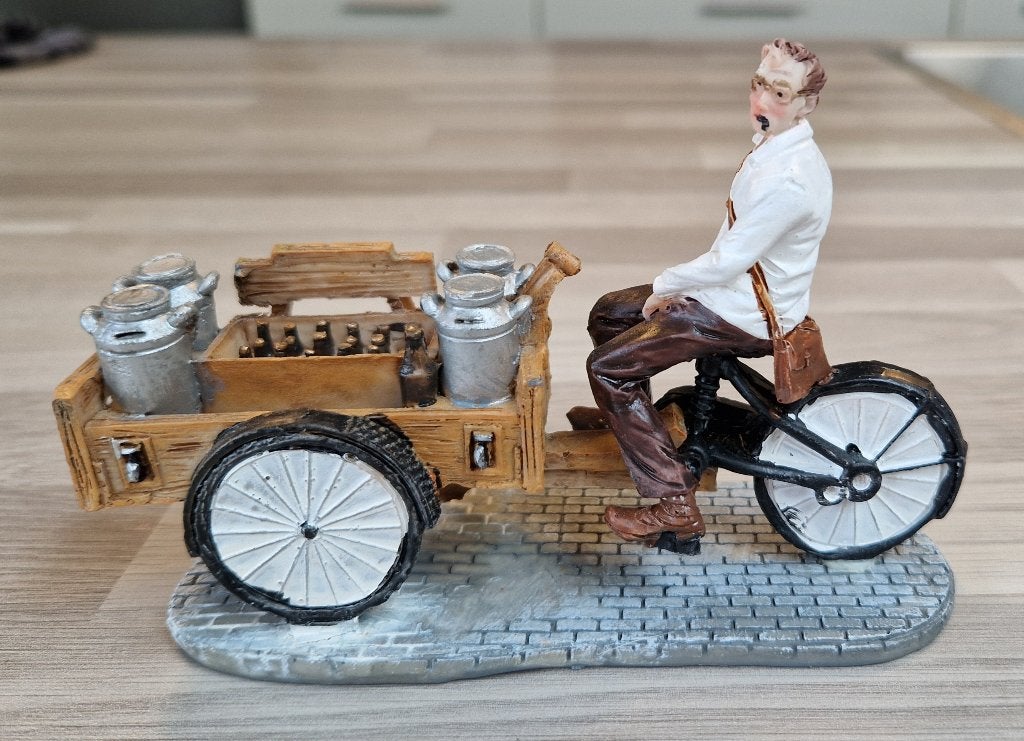 Kerstdorp melkman op fietskar, Ophalen of Verzenden, Zo goed als nieuw