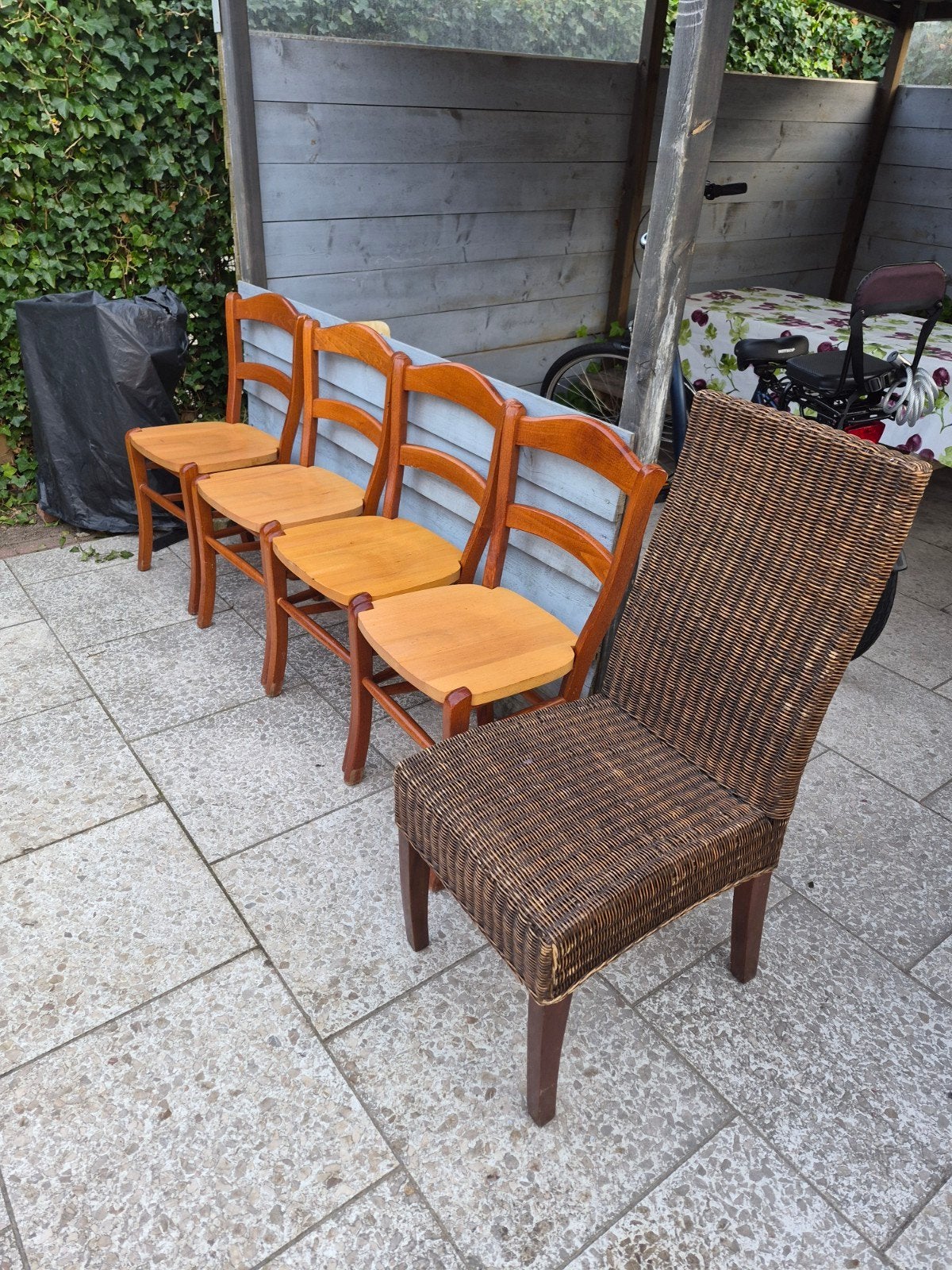 5 houten stoelen, Huis en Inrichting, Ophalen, Gebruikt, Bruin, Vijf, Zes of meer stoelen