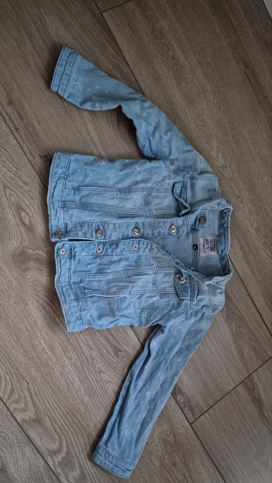 Lichtblauwe spijkerjas voor kinderen maat 116, Ophalen of Verzenden, Gebruikt, Onbekend, Jongen of Meisje