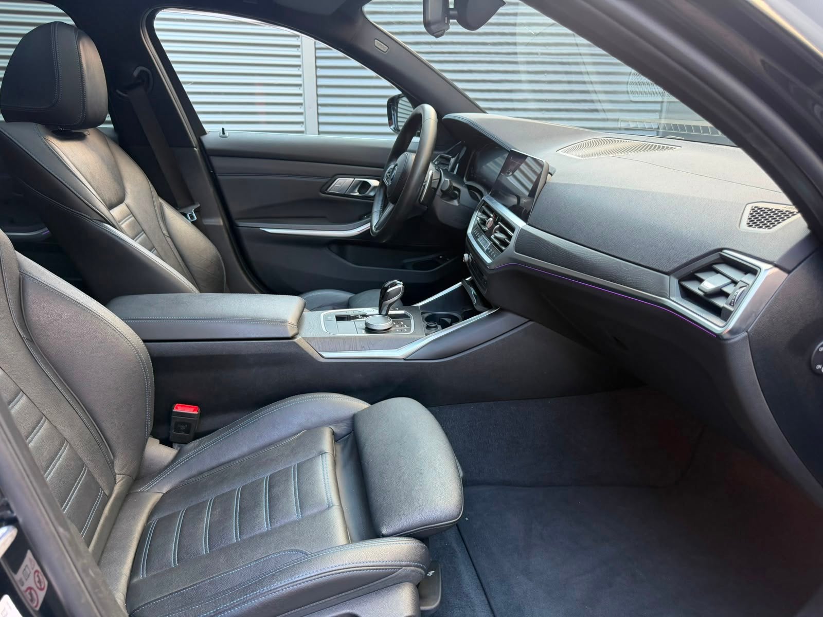 Foto 21 van BMW 3-serie Touring 330e xDrive High Executive LASER PANO 36