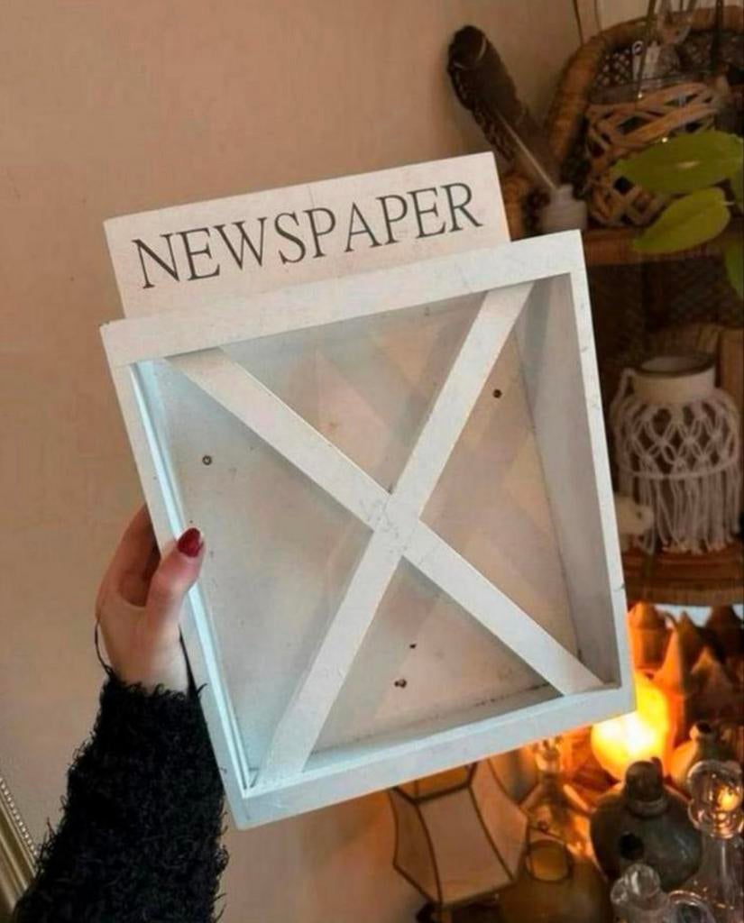 Landelijke magazine houder met tekst newspaper, Huis en Inrichting, Woonaccessoires | Krantenbakken en Lectuurbakken, Ophalen of Verzenden