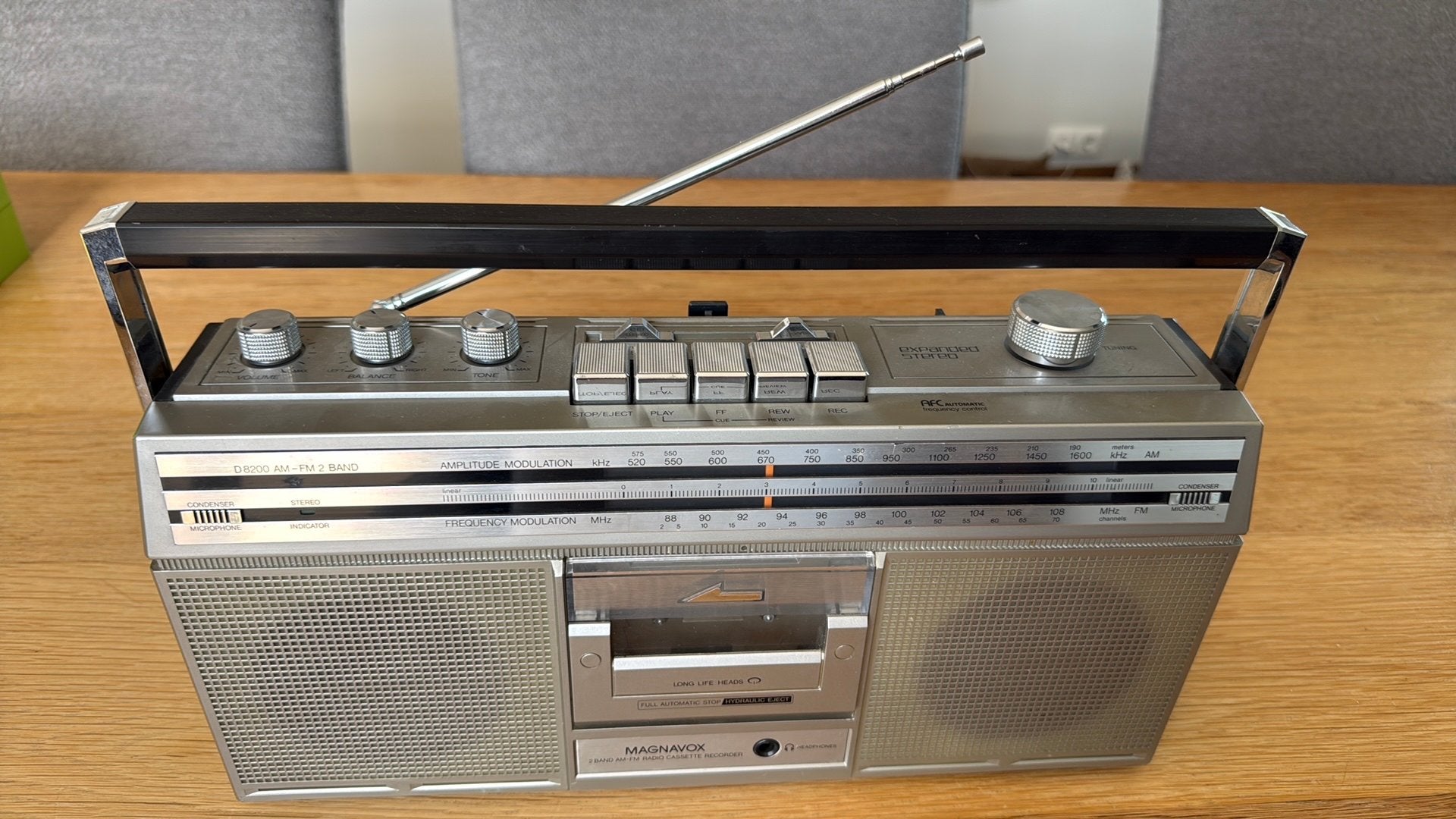 MAGNAVOX STEREO FM- AM RADIO - CASSETTERECORDER D8200, Ophalen of Verzenden, Gebruikt, Radio