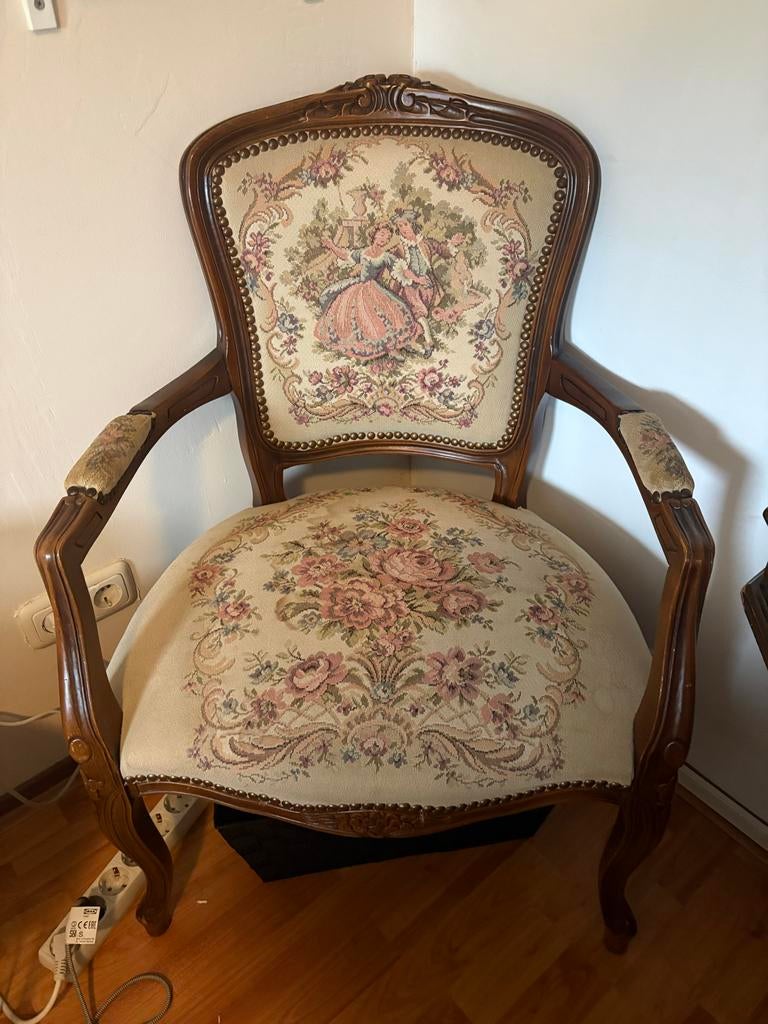 Antieke fauteuil met geborduurde bekleding, Ophalen of Verzenden