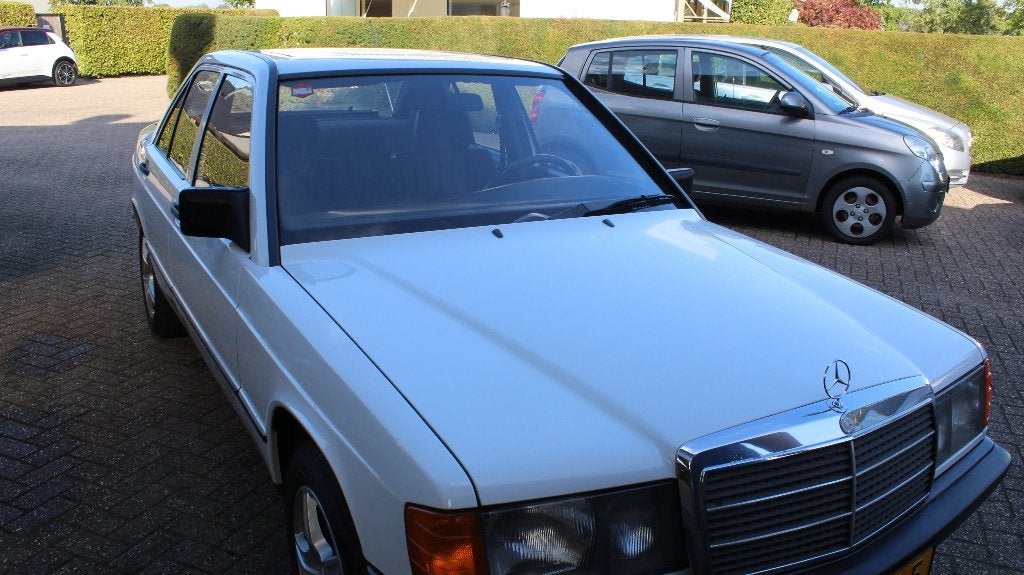 Mercedes-Benz 190-Serie 2.0 D 1986 Wit, foto 3