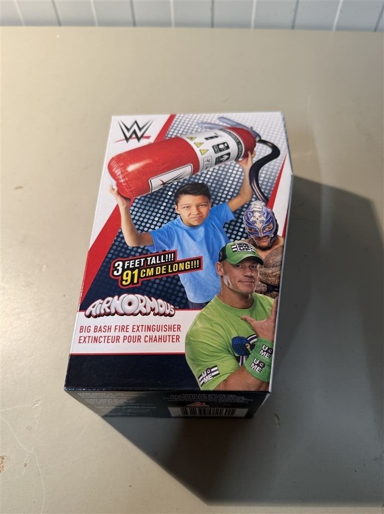 Airnormous WWE Brandblusser - WWF Opblaasbare Speelgoed Vers, Ophalen of Verzenden, Nieuw