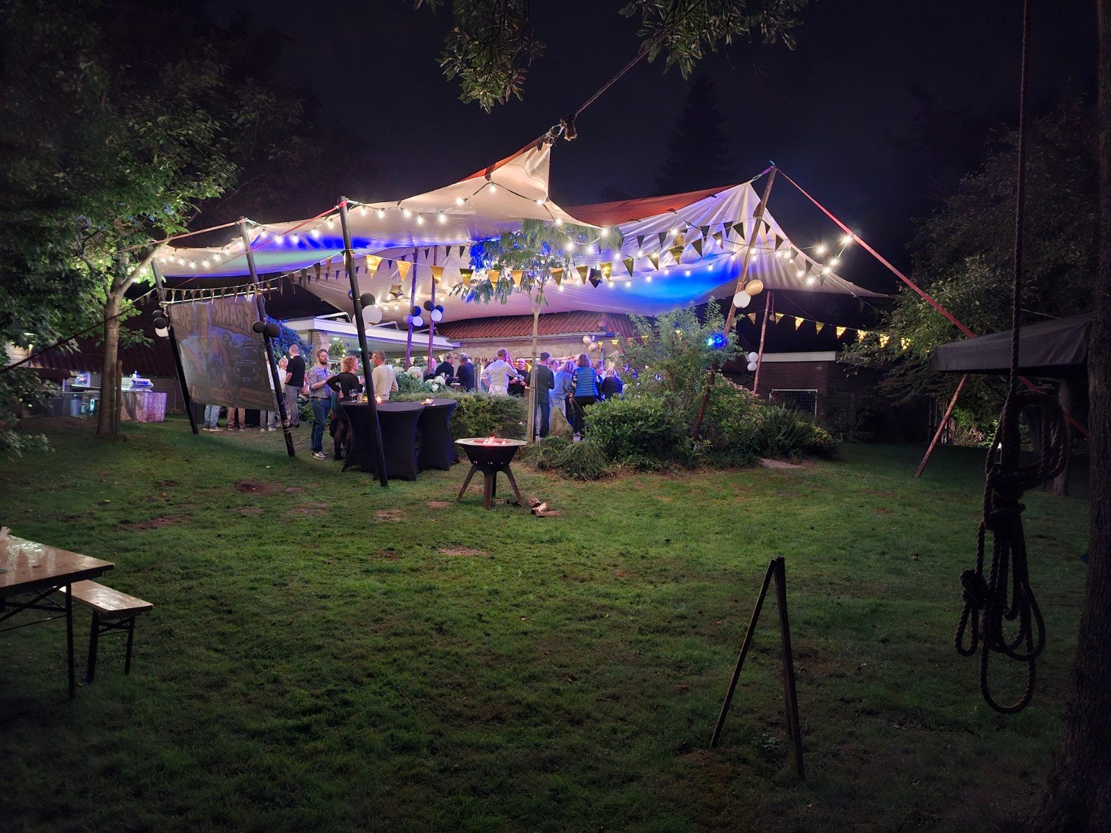 Groot Feestzeil / Tentdoek /tent voor Tuinfeesten, Ophalen, Gebruikt