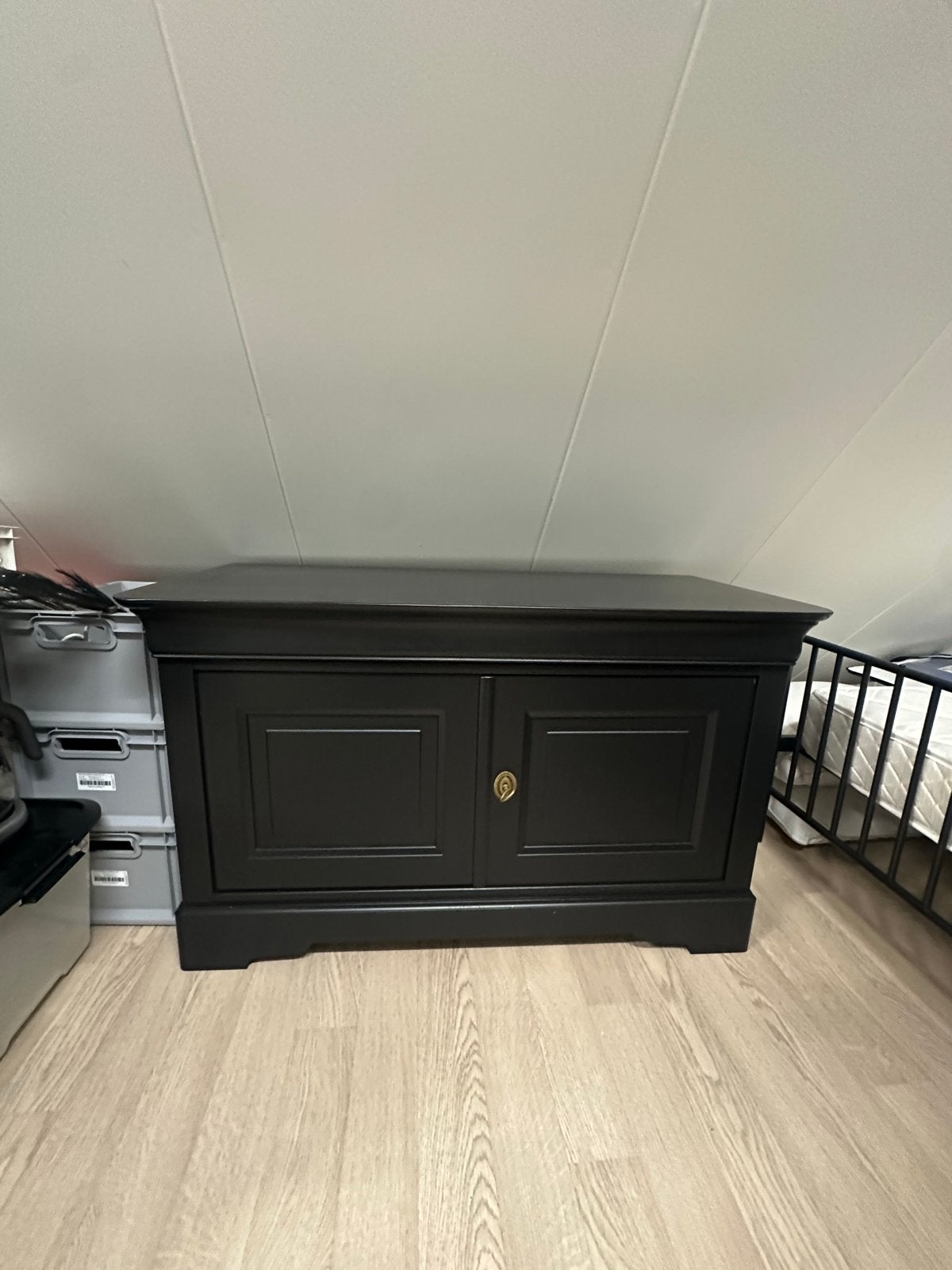 Grange Tv meubel/dressoir met twee deurtjes, Huis en Inrichting, Ophalen, Gebruikt, 100 tot 150 cm, Minder dan 100 cm