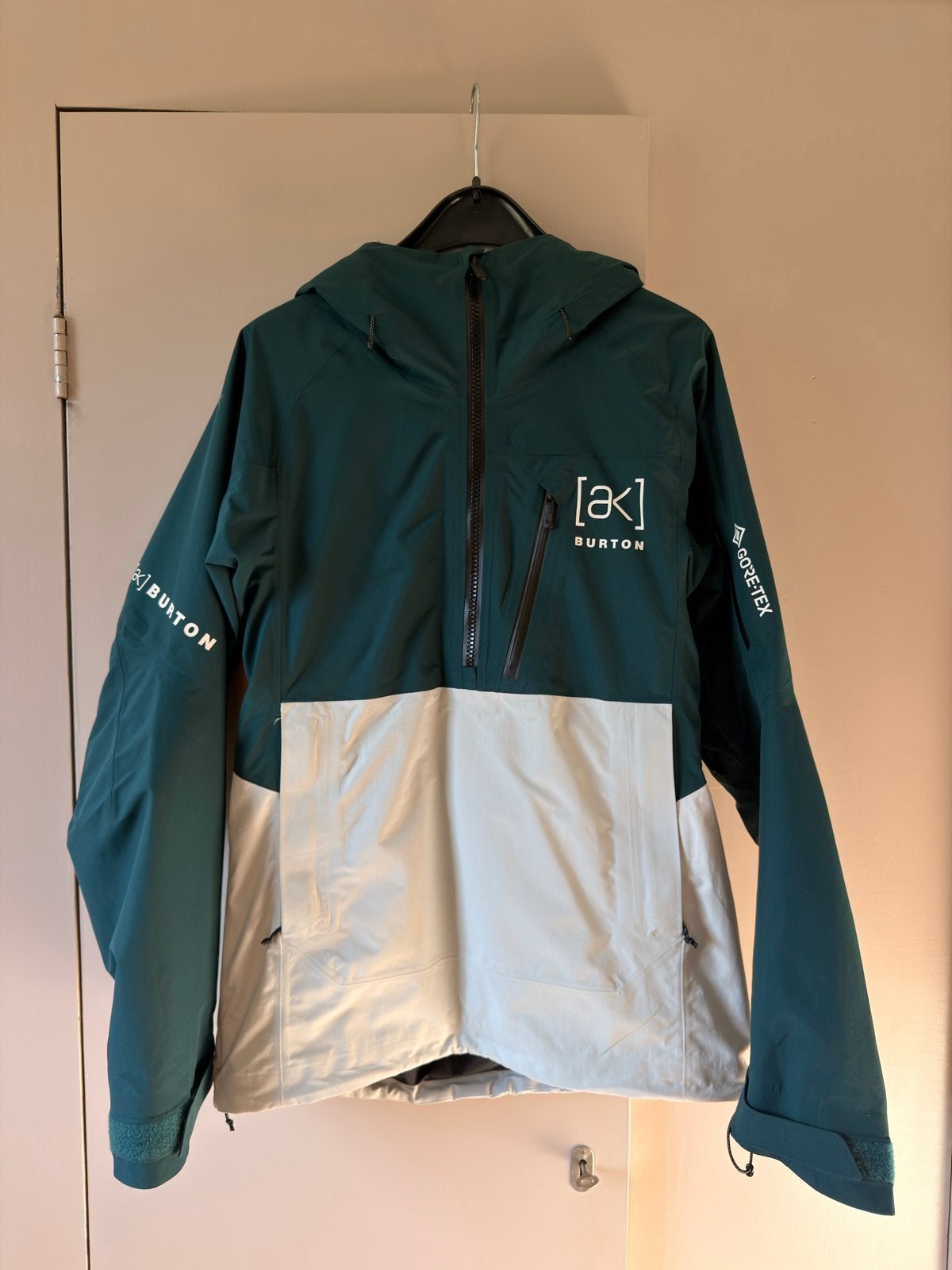 Burton [ak] GORE-TEX Snowboard Jas en Broek, Kleding | Heren, Ophalen of Verzenden, Zo goed als nieuw, Maat 48/50 (M), Pak