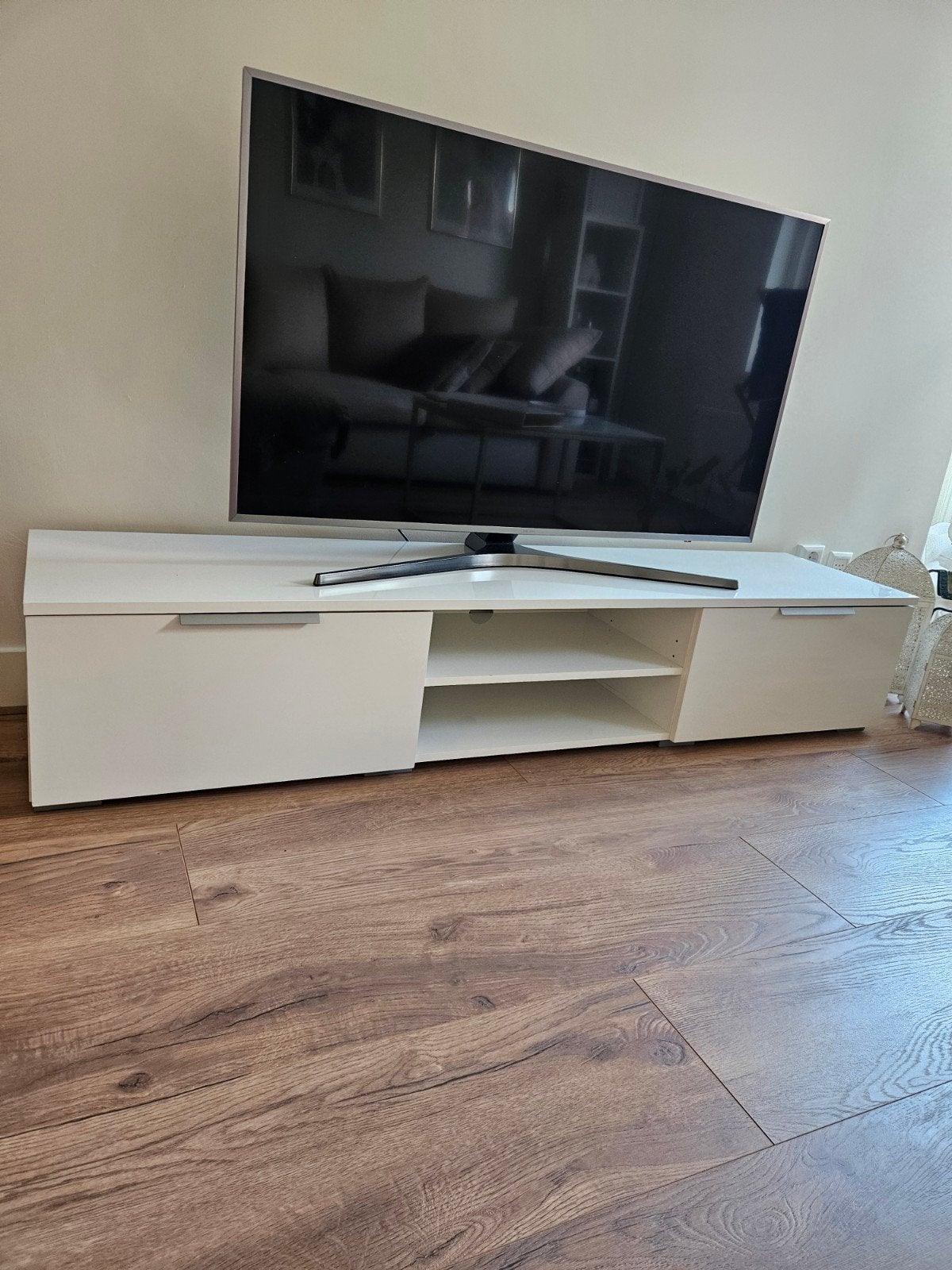 White TV unit (TV NOT included) from JYSK, Ophalen, Kunststof, Gebruikt, 150 tot 200 cm