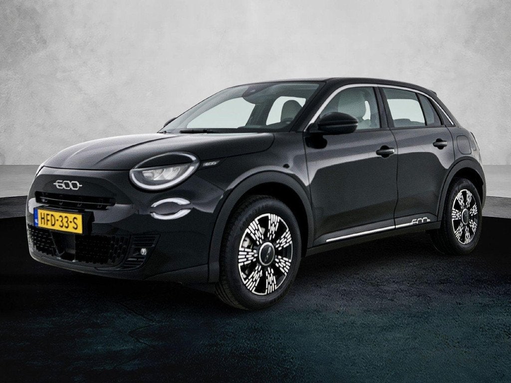 Fiat 600 1.2 110pk Hybrid Urban Automaat | Apple Carplay/And, Auto's, Fiat, Automaat, Gebruikt, 1199 cc, Bedrijf