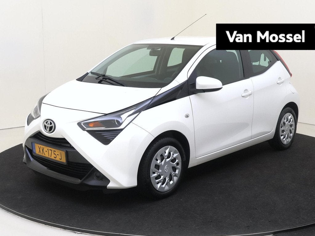 Toyota Aygo 1.0 VVT-i x-play AUTOMAAT | Airco | Carplay | Ca