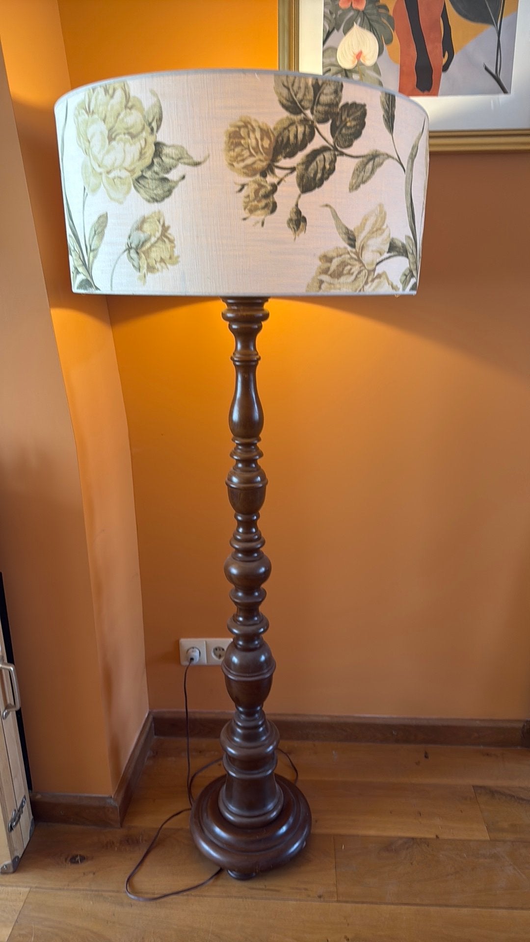 Vintage houten vloerlamp met bloemenkap, Ophalen, Gebruikt, E27 (groot), 150 tot 200 cm