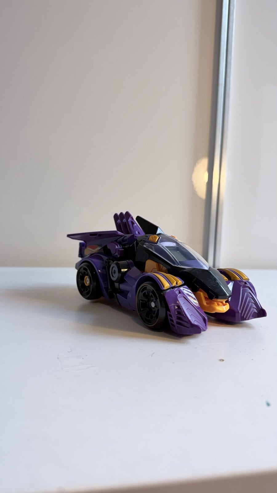 Transformers speelgoed: paarse auto naar dinosaurus, Ophalen of Verzenden, Gebruikt