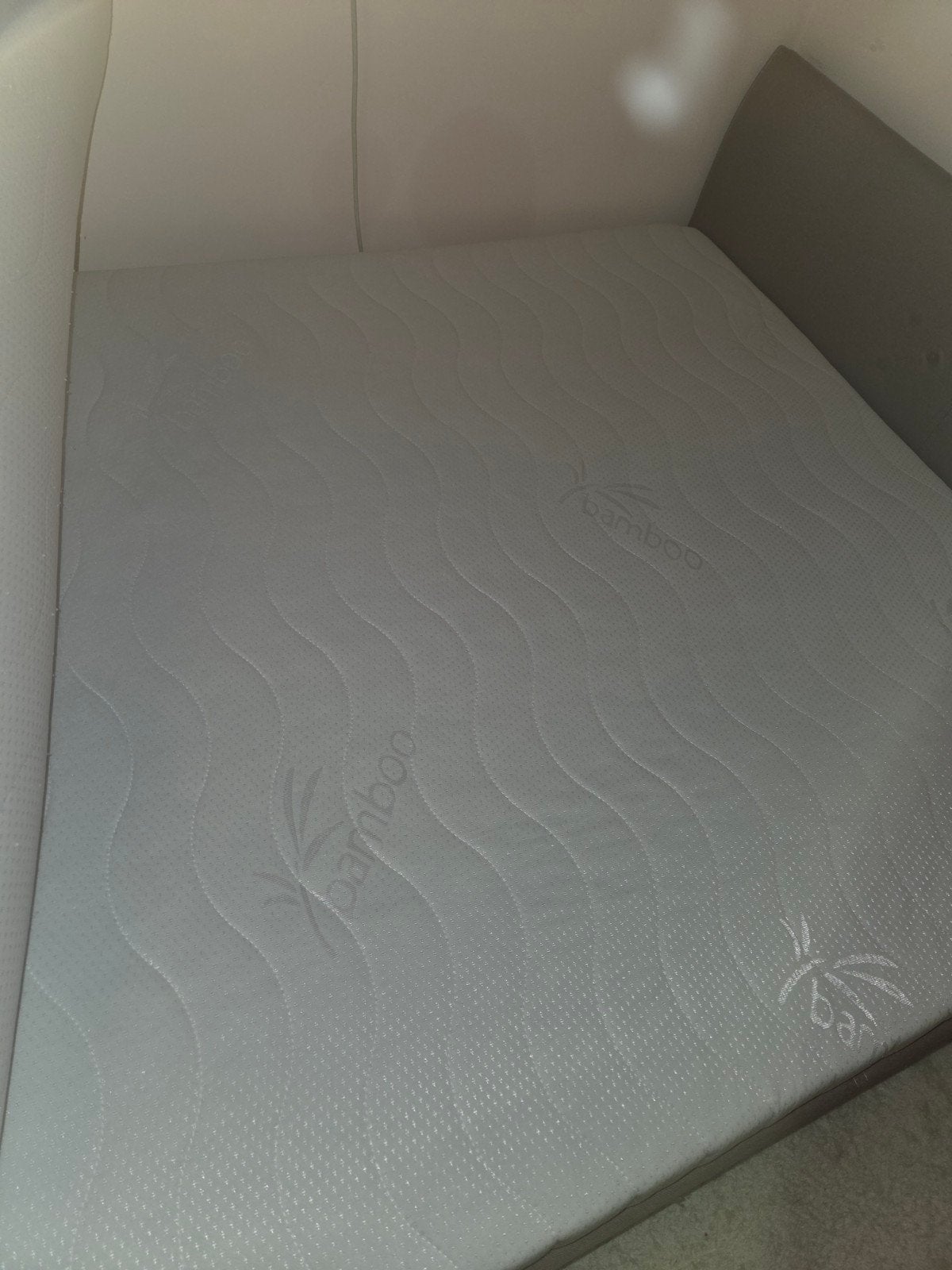 nieuw heel stevig matras 140x200 zgan, Ophalen of Verzenden, Zo goed als nieuw, Tweepersoons, 140 cm
