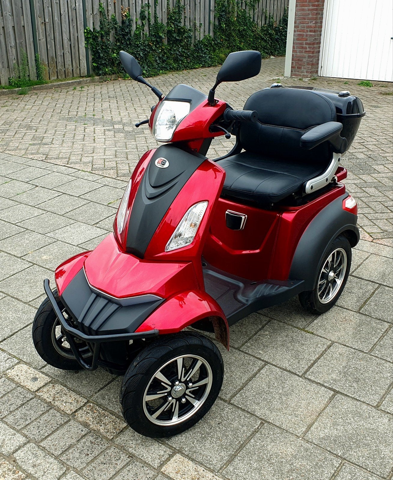 Nette 4 wiel scootmobiel merk Killerbee NIEUWSTAAT, 4 wiel scootmobiel, 4 wiel scootmobiel, Ophalen of Verzenden, 16 km/u of meer