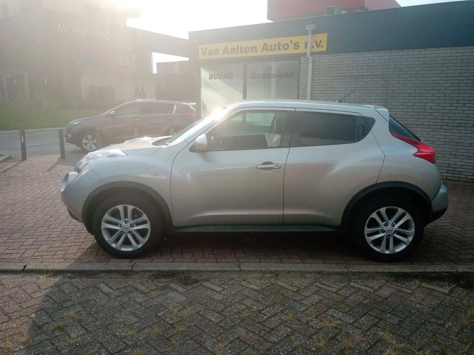 Nissan Juke 1.6 Acenta NL AUTO INCL NIEUWE APK, AFLEVERINGSB, Stof, Zwart, 4 cilinders, 49 €/maand