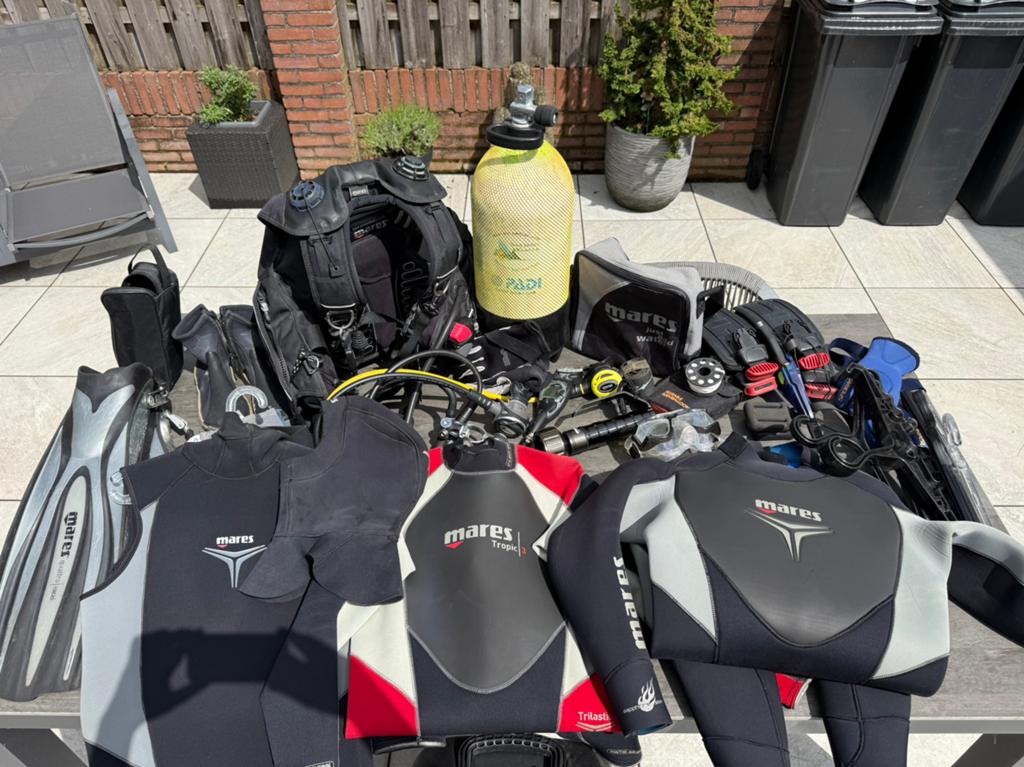 Complete uitgebreide duikuitrusting, duikset Mares / Suunto, Watersport en Boten, Duiken, Ophalen, Gebruikt, Duikpak